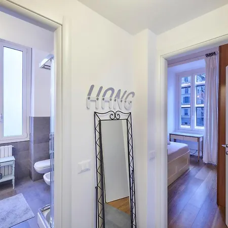 Apartment Brera Moscova Trilocale Mailand